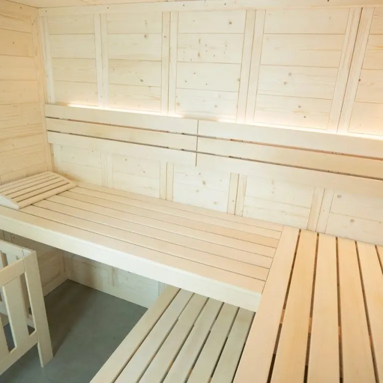 Almost Heaven Komfort Corner 5-Person Indoor Sauna
