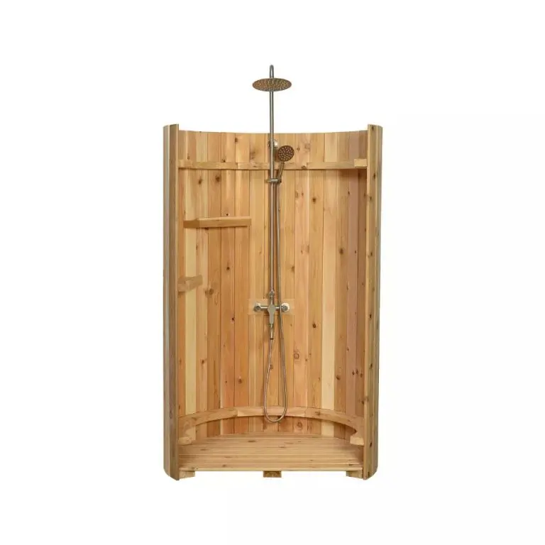 Crescent Outdoor Shower | Rinse