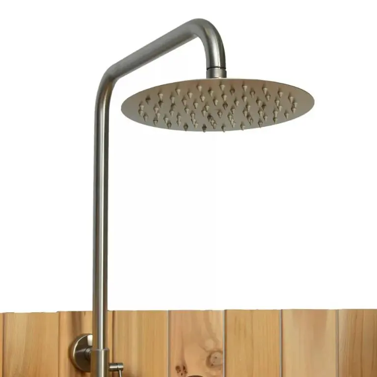Crescent Outdoor Shower | Rinse